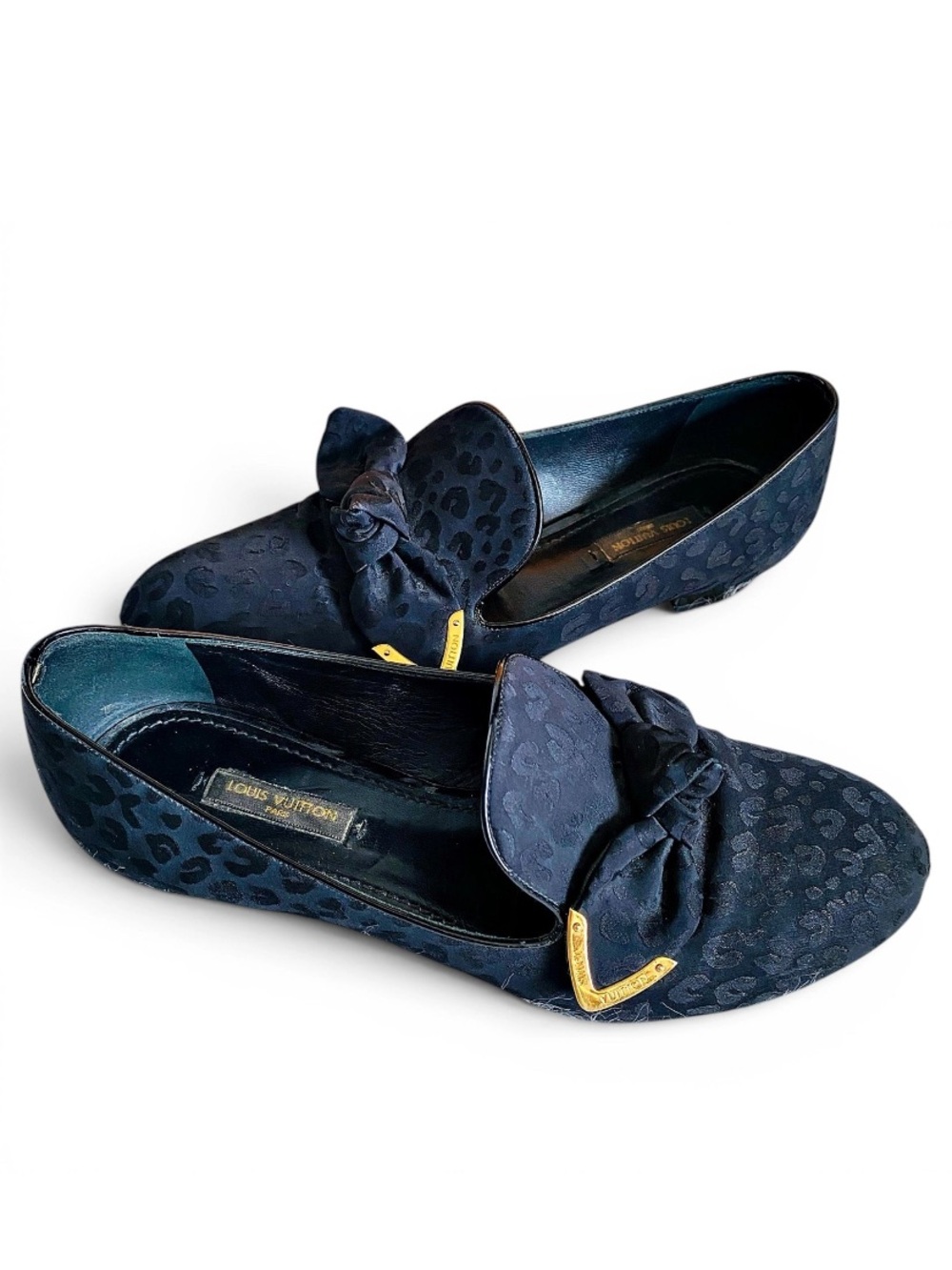 🛍️Louis Vuitton Authentic Vintage 2013 Satin Bow Amulet Loafers